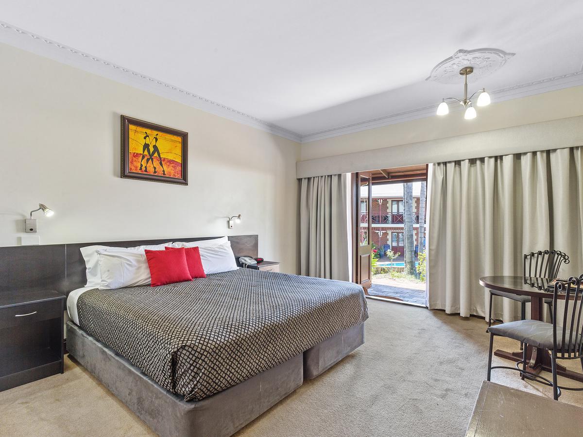 Heritage Country Motel Perth Extérieur photo