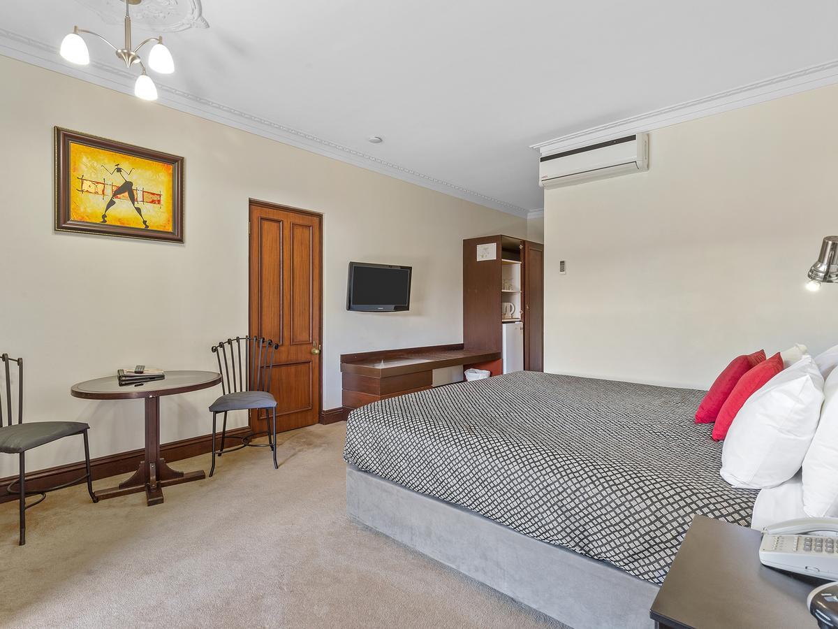 Heritage Country Motel Perth Extérieur photo